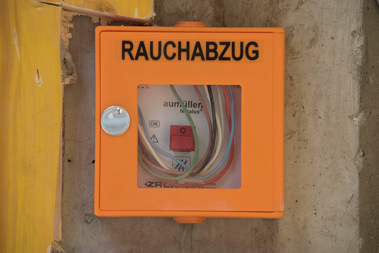 Rauchwärme­abzug bei Elektro-Anlagen Kadner in Pirna