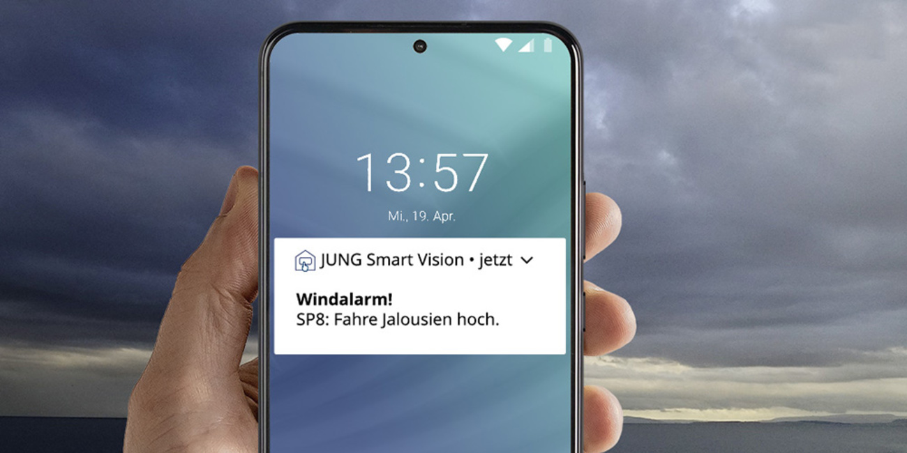 JUNG Smart Panel 8 bei Elektro-Anlagen Kadner in Pirna